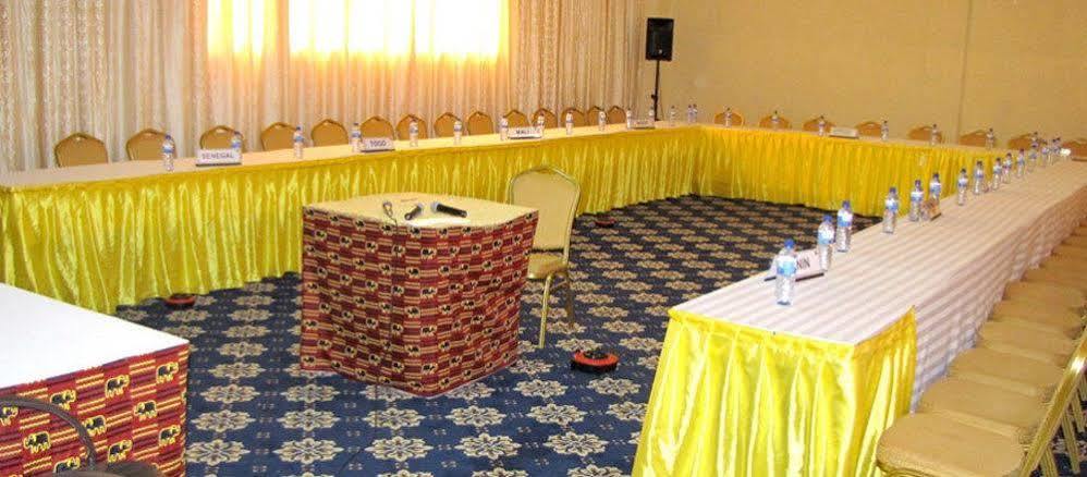 Palace Hotel Ouagadougou Exteriör bild
